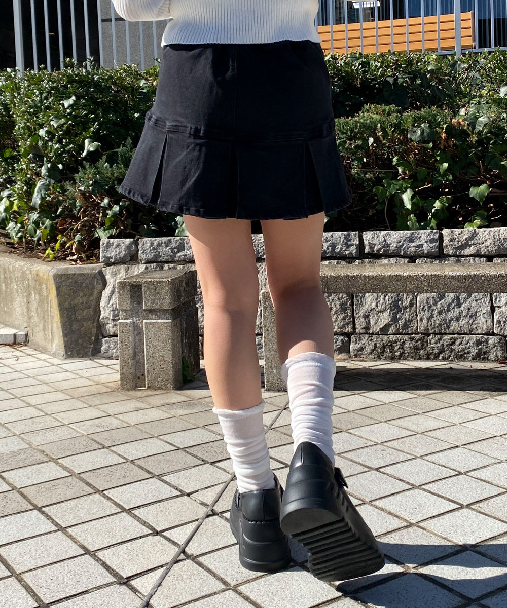 ブラック