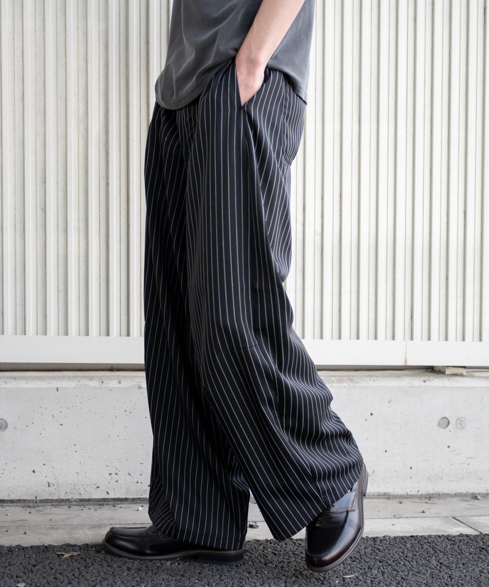 柄1 モデル：182cm L着用