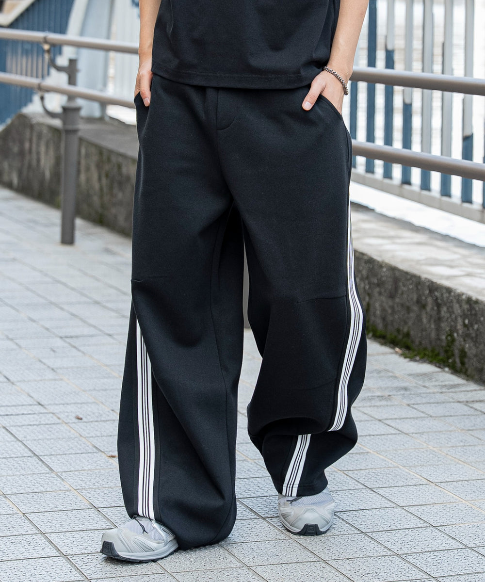 ブラック モデル：180cm L着用