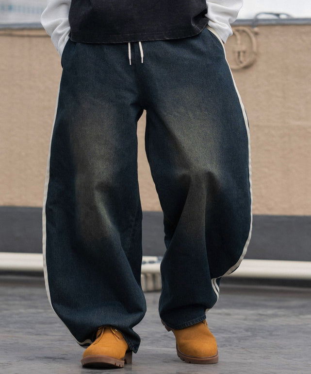 サイドラインカーブデニムパンツ/デニム中濃 モデル：180cm L着用