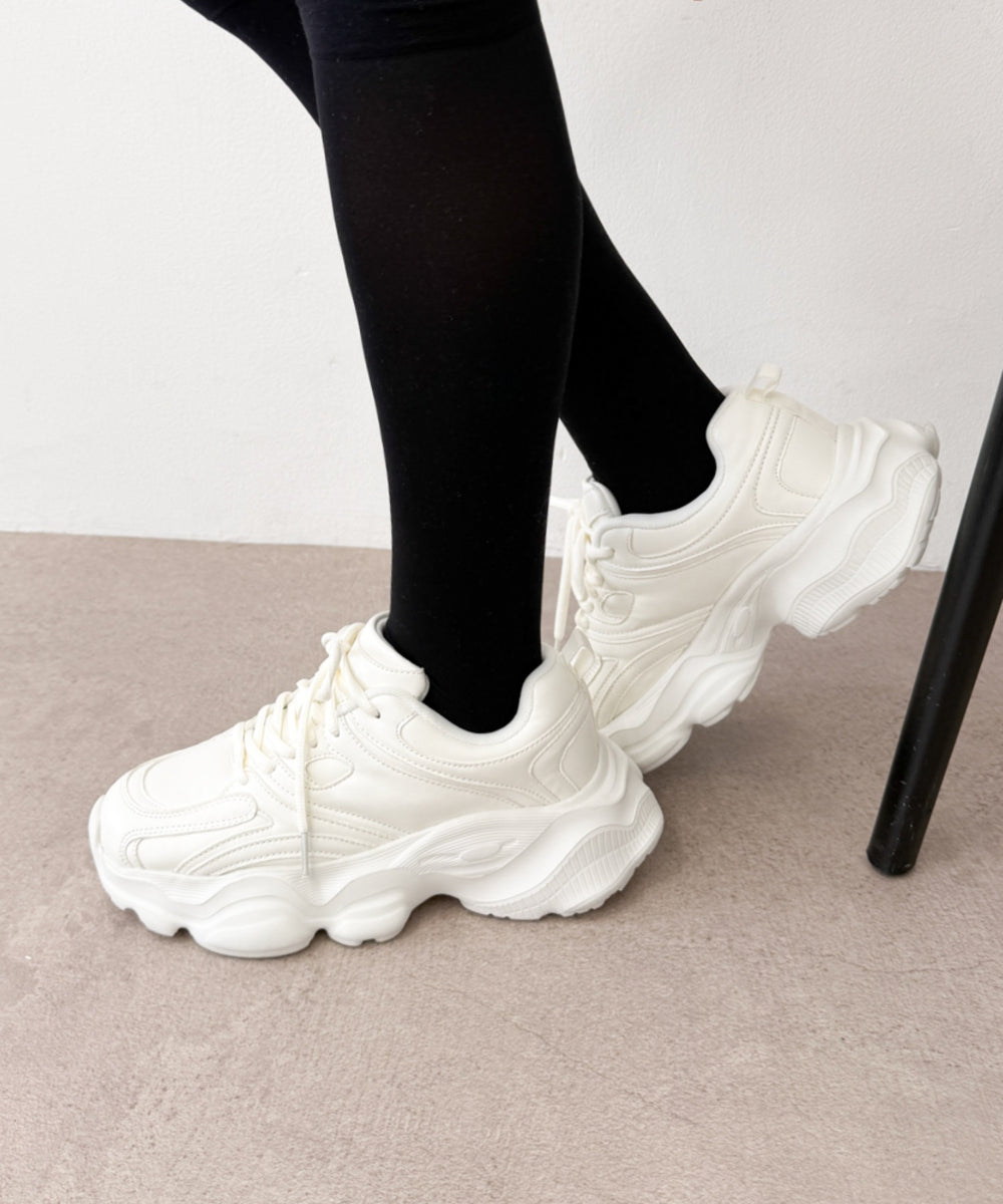 ホワイト