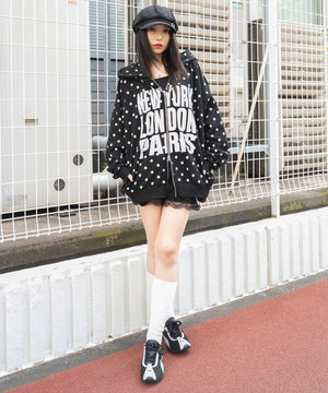 レッド　モデル：159cm F着用