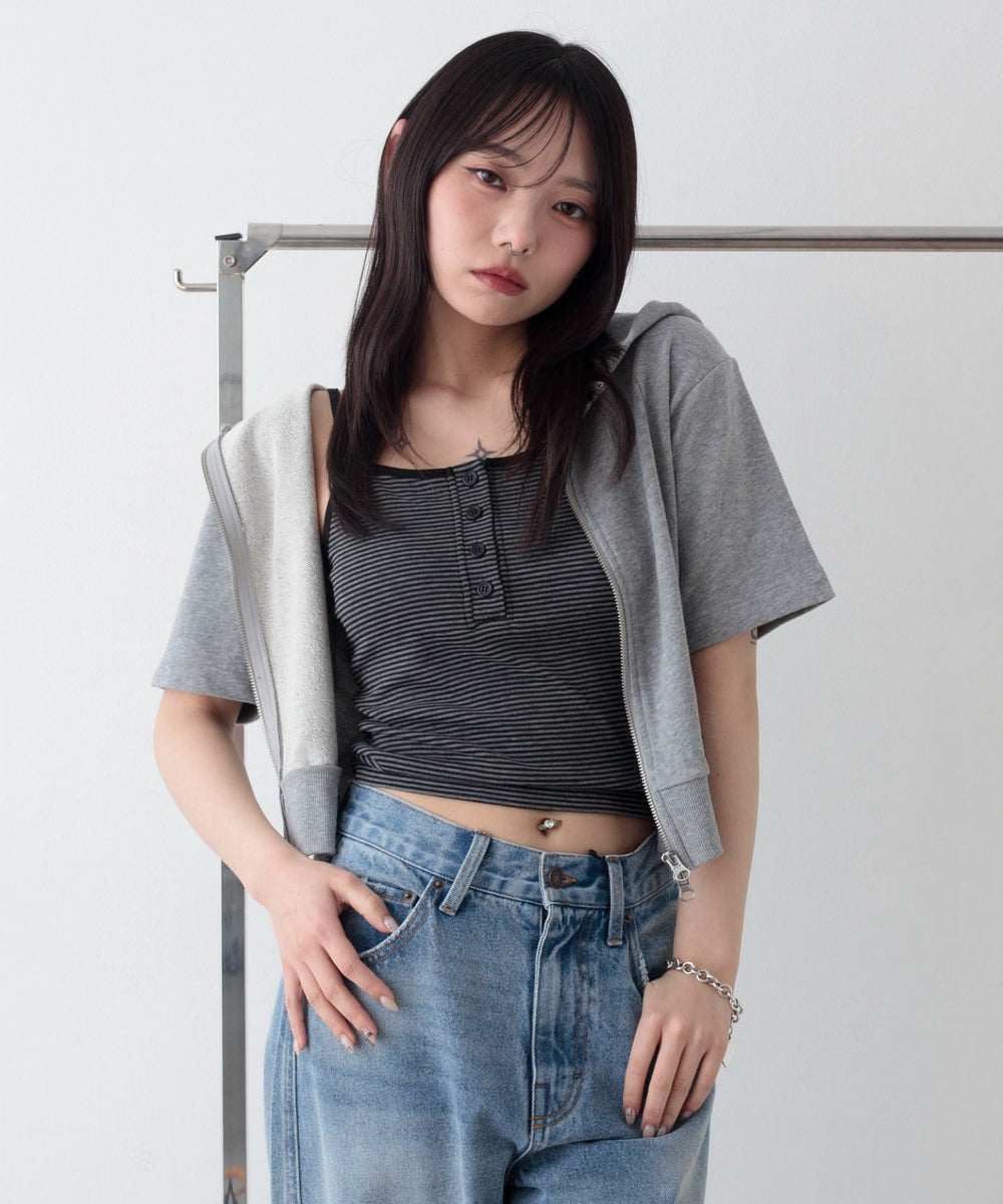 ブラックボーダー　モデル：159cm F着用