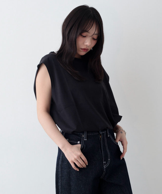 ブラック　モデル：159cm S着用