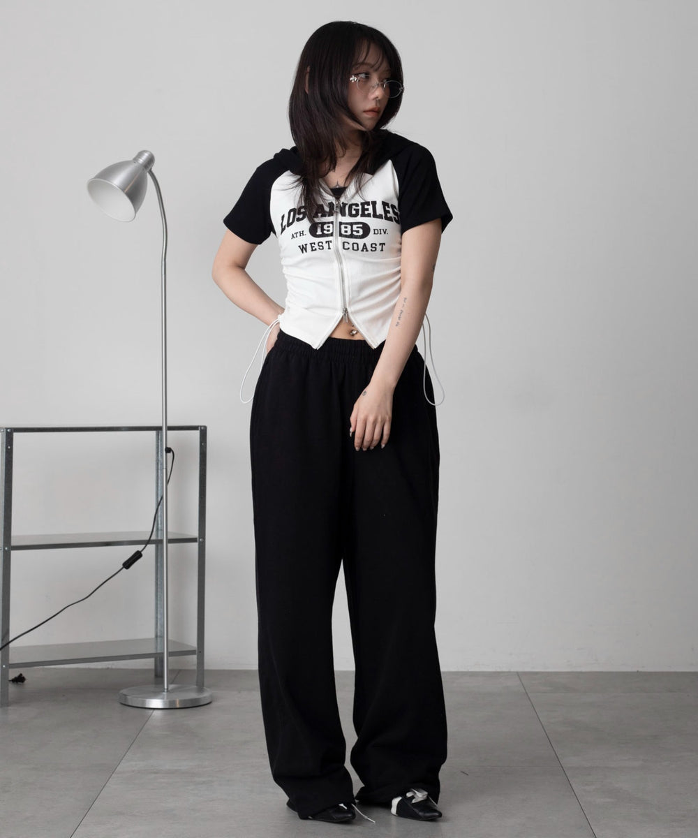 ブラック　モデル：159cm F着用