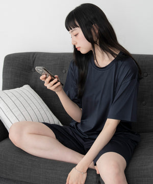 ネイビー モデル：164cm M着用