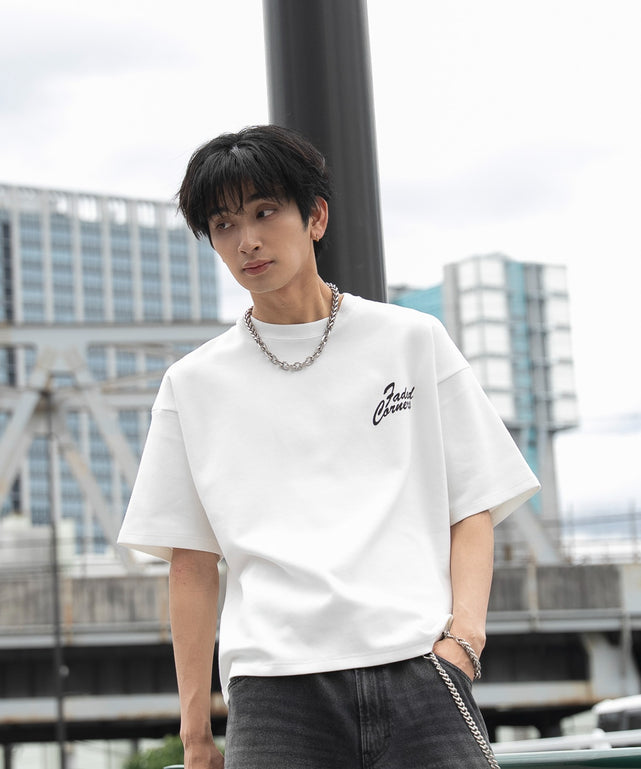 ホワイト モデル：180cm L着用