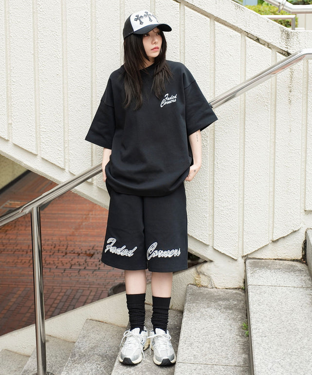 ブラック　モデル：159cm F着用