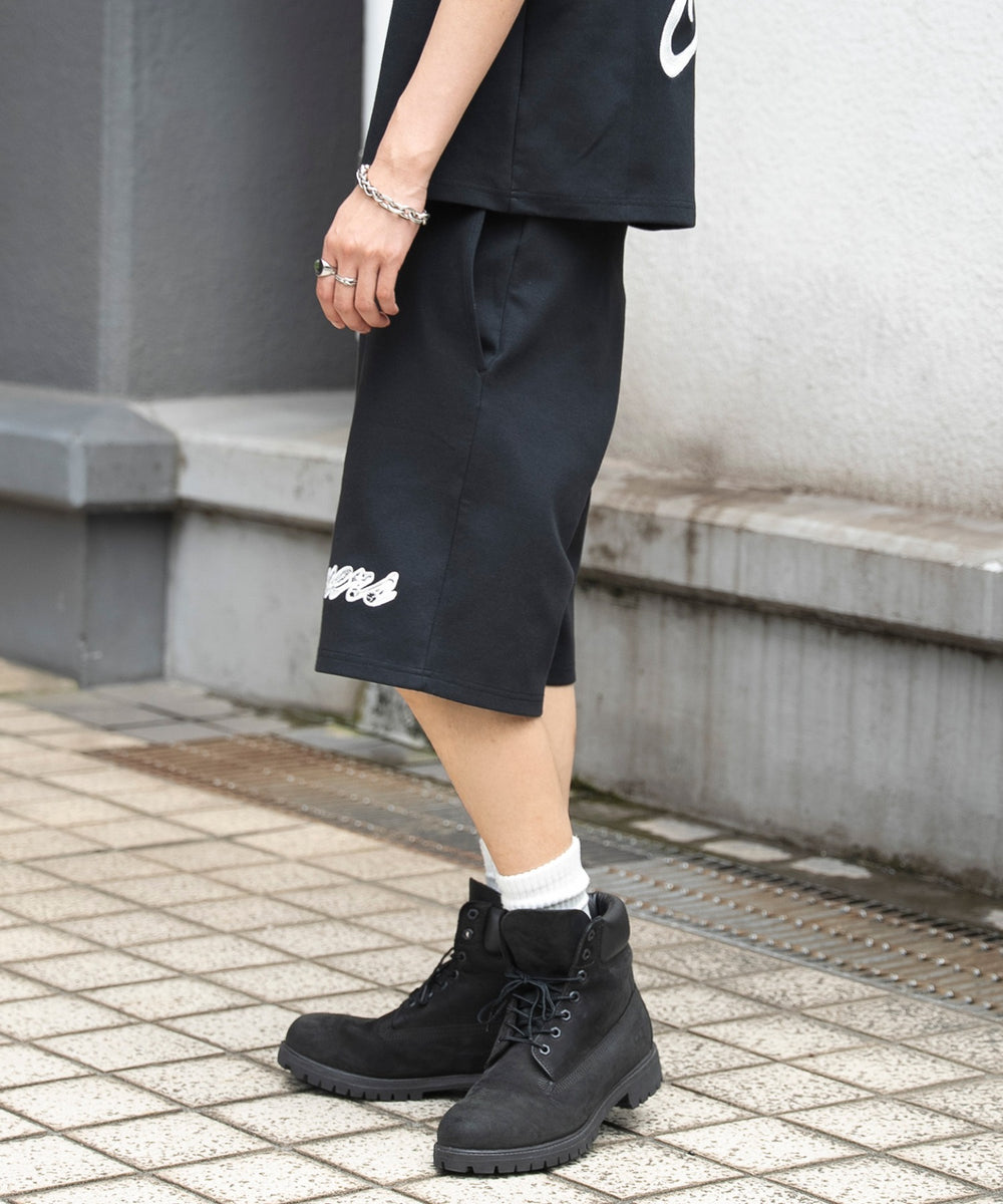 ブラック モデル：180cm F着用