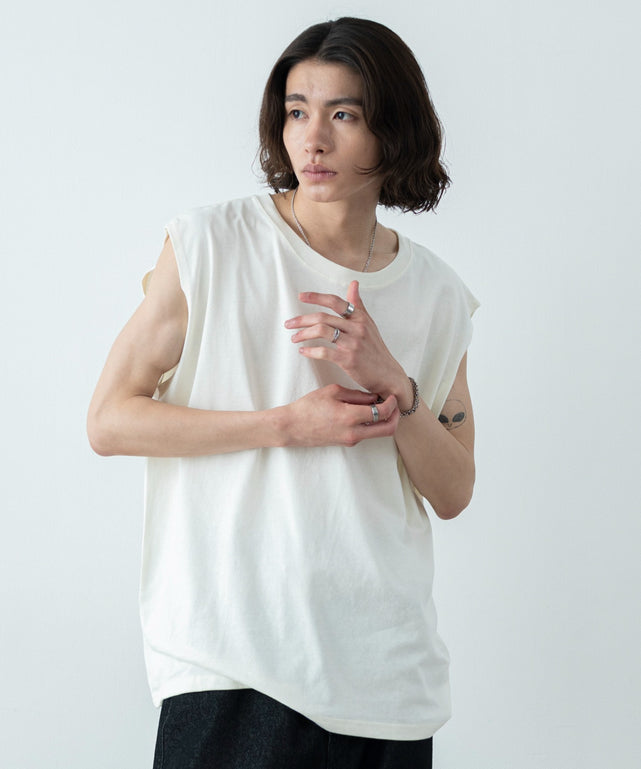 BIGノースリーブ/ホワイト モデル：182cm L着用