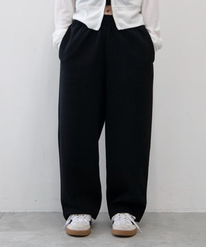 ブラック　モデル：151cm S着用