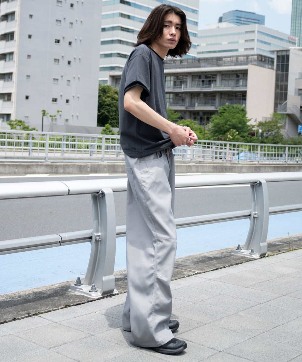 グレー モデル：182cm L着用