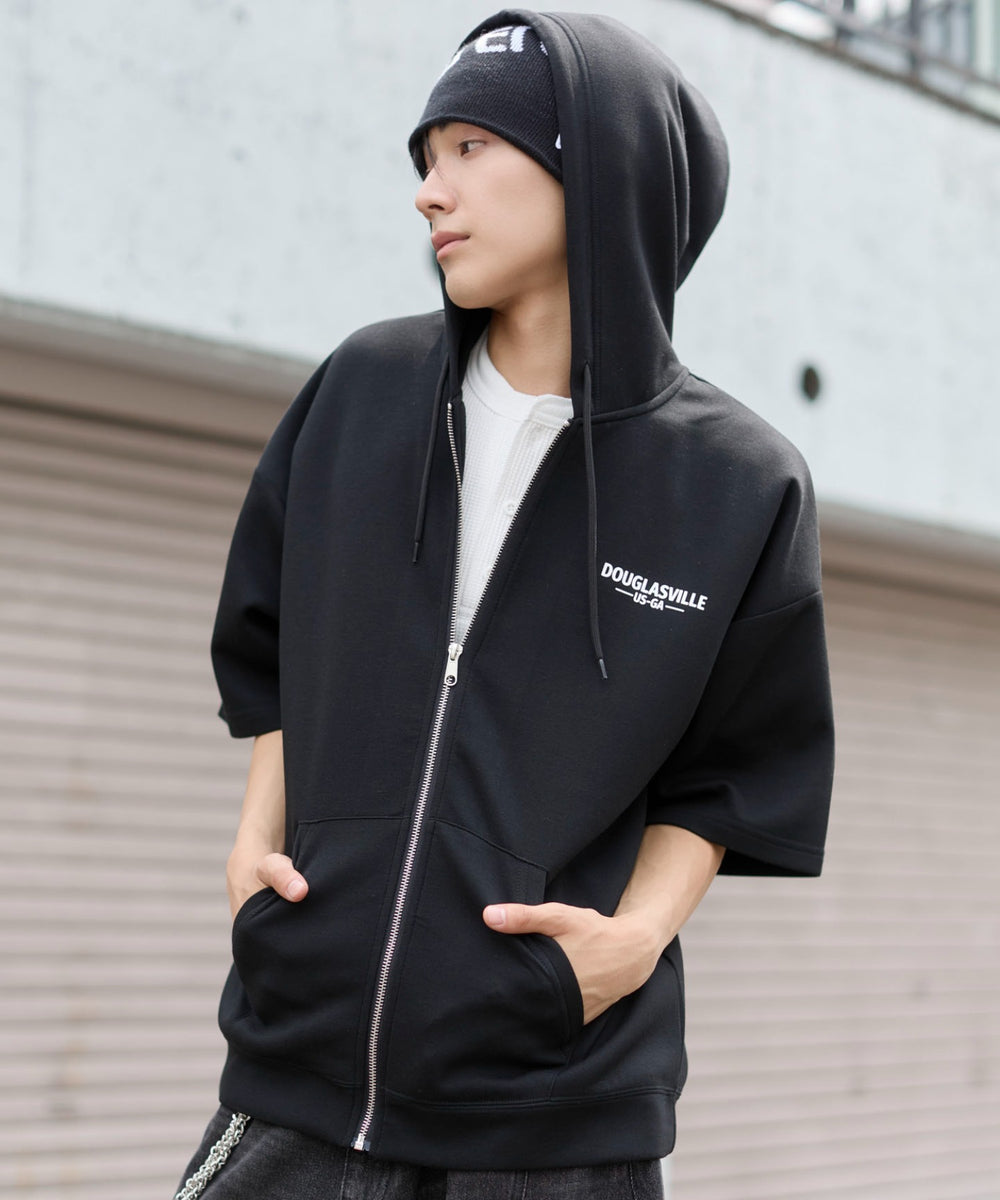 ブラック　モデル：175cm L着用　