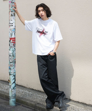 ホワイト モデル：182cm L着用