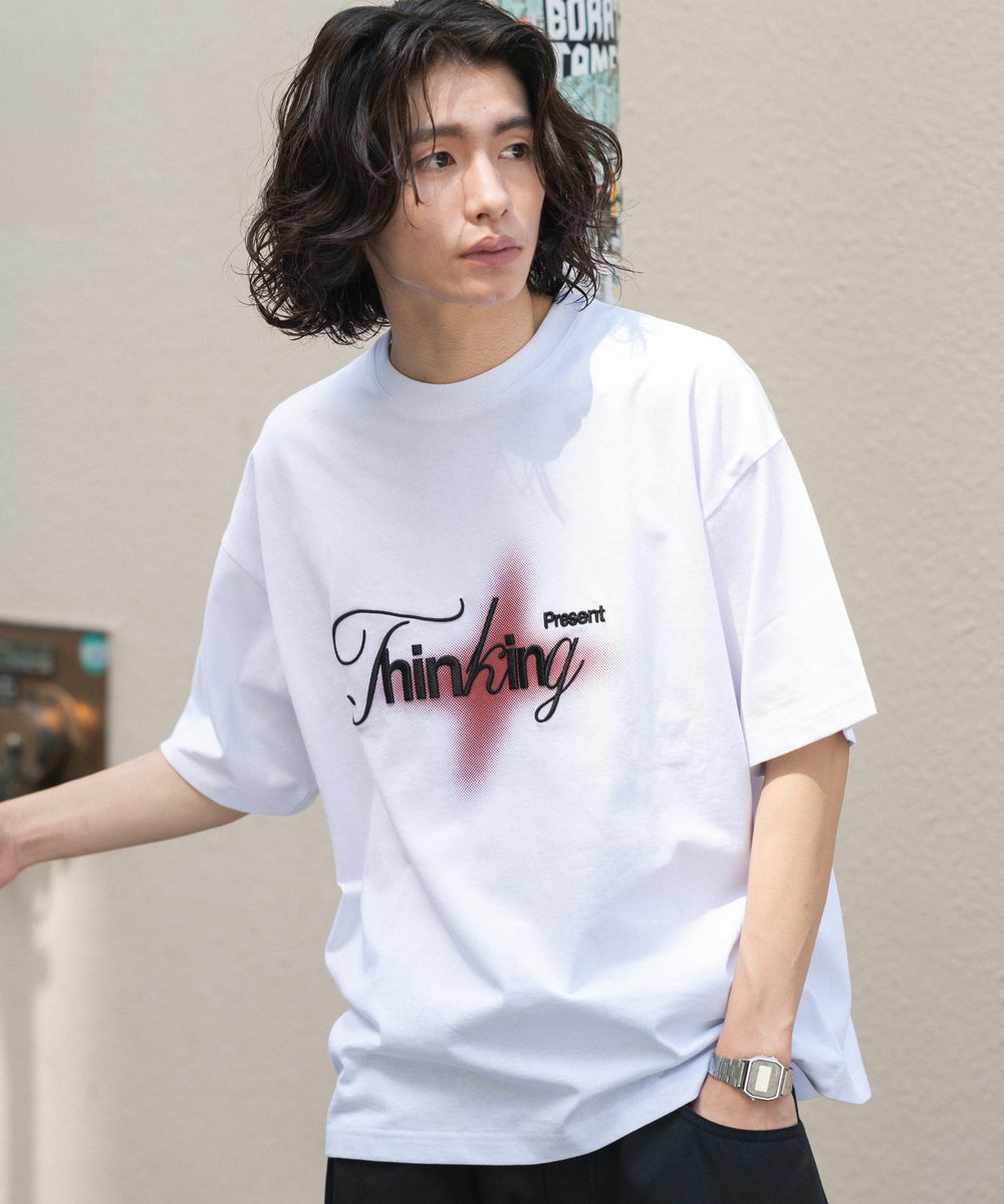 ホワイト モデル：182cm L着用