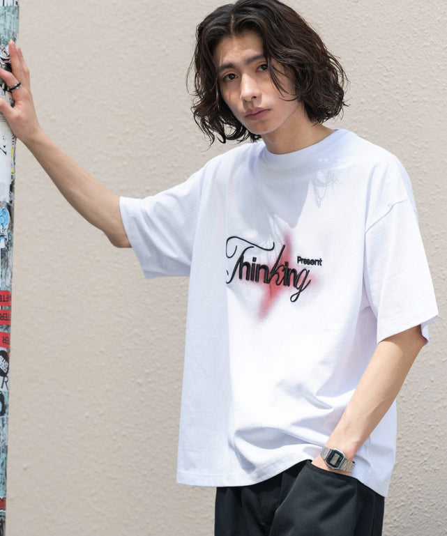 ホワイト モデル：182cm L着用