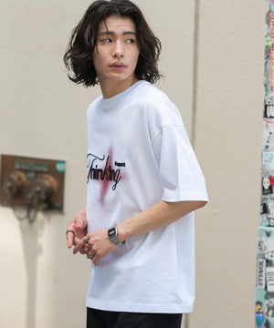 ホワイト モデル：182cm L着用