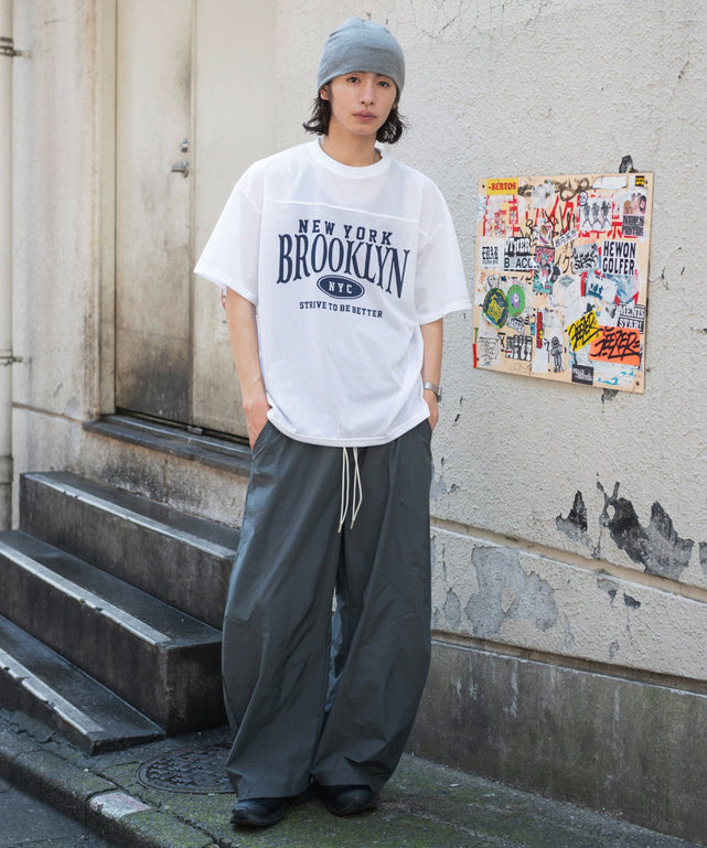 ホワイト モデル：182cm L着用