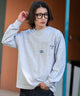 ポケット刺繍BIG　T（LS）/アッシュグレー モデル：182cm L着用