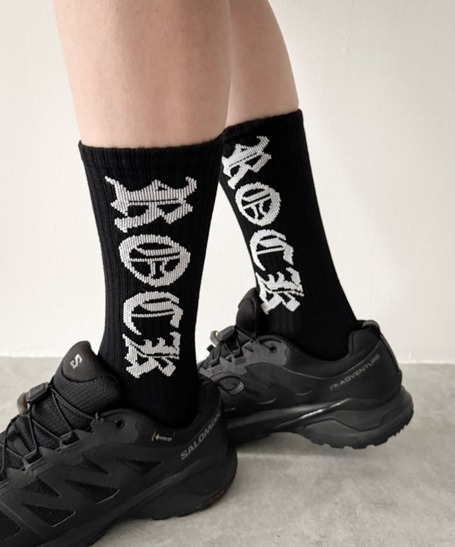 ブラック