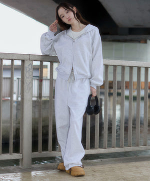 アッシュグレー　モデル：163cm M着用