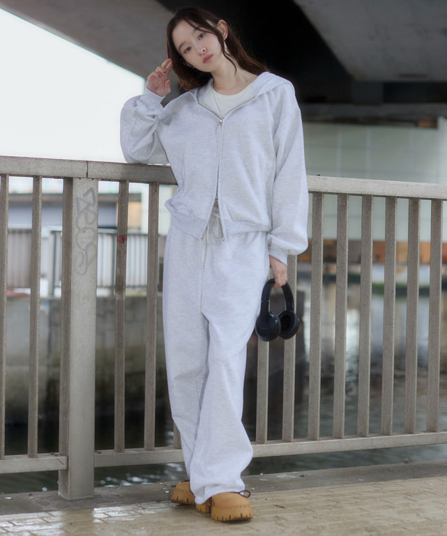 アッシュグレー　モデル：163cm M着用