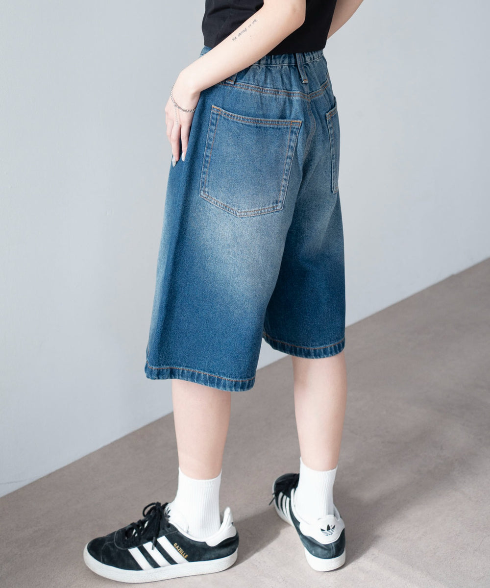 デニム中濃　モデル：159cm M着用