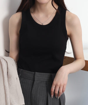 ブラック　モデル：160cm S着用