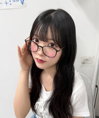 チークアイウェア