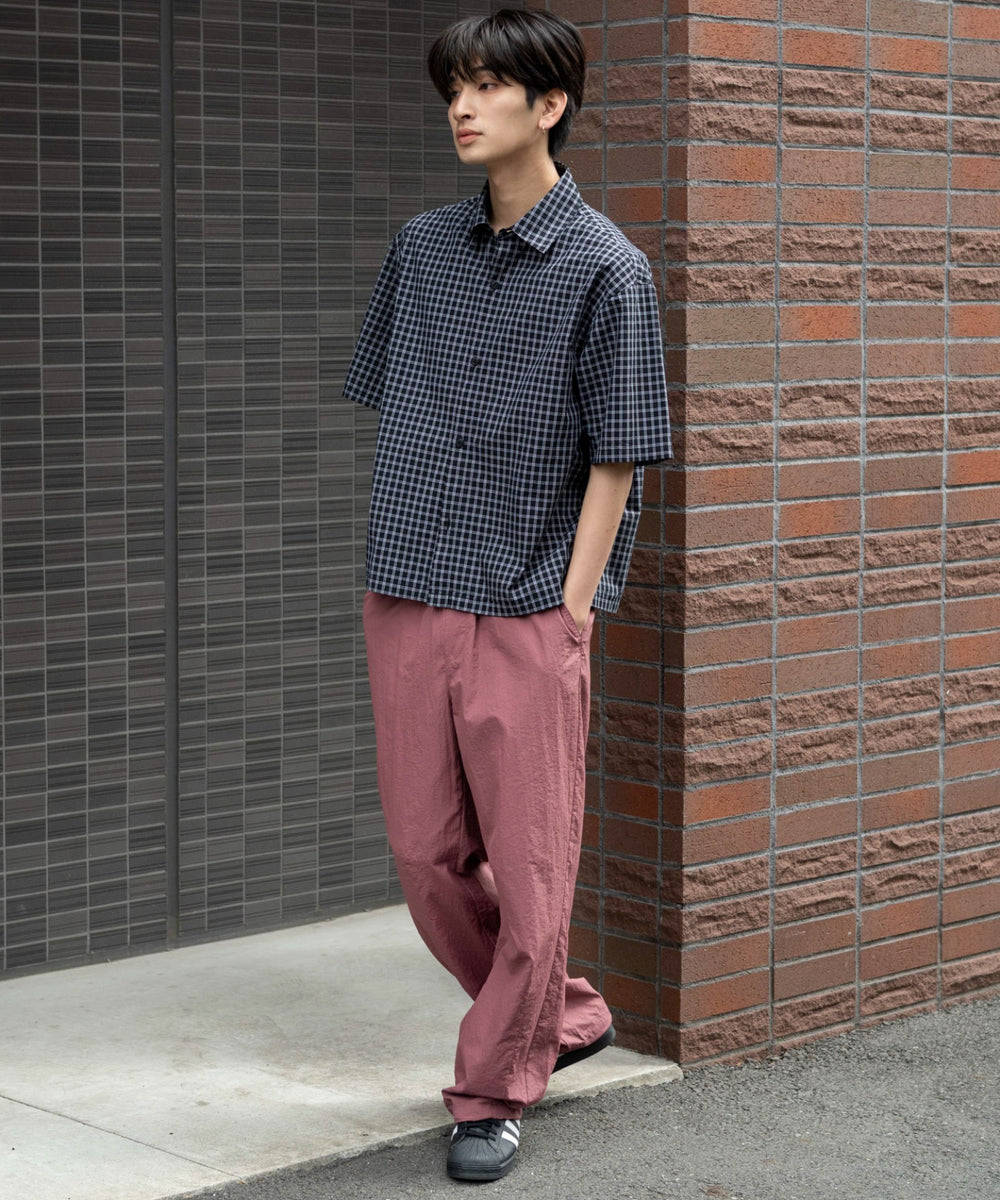 ピンク モデル：180cm L着用