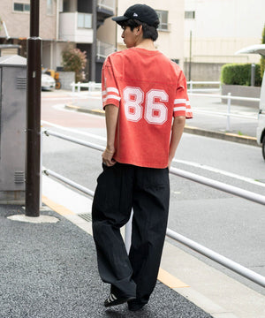ブラック モデル：180cm L着用