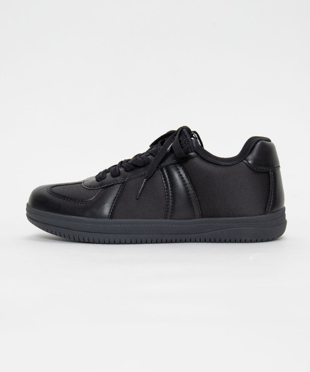 ダブルシューレースローカットスニーカー