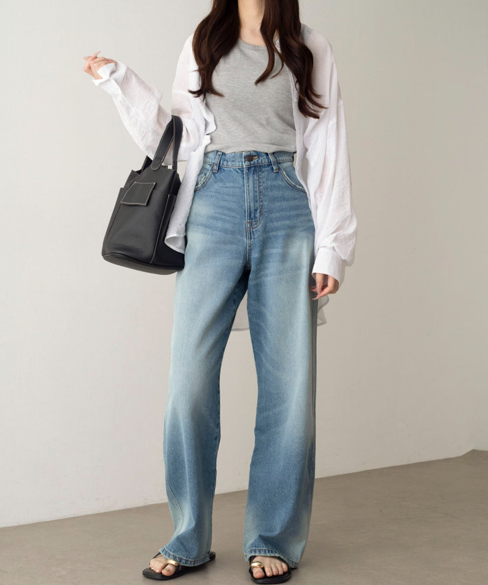 デニム中濃加工　モデル：160cm L着用