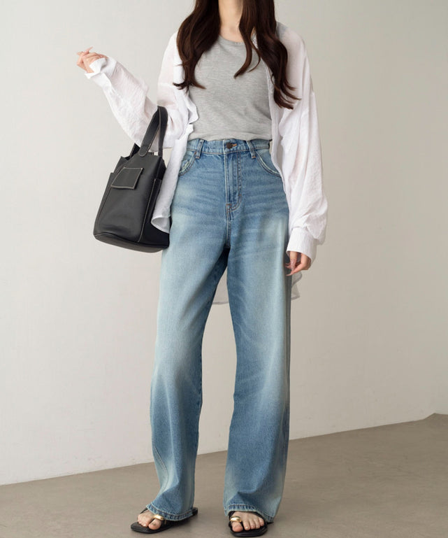 デニム中濃加工　モデル：160cm L着用