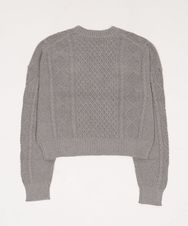 グレー