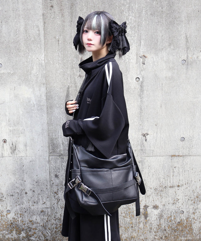 ブラック
