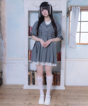 別売りのジャケットと合わせても可愛い♡