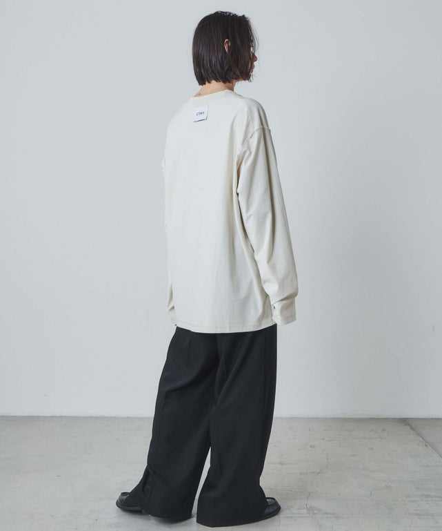 オフホワイト モデル：172cm L着用
