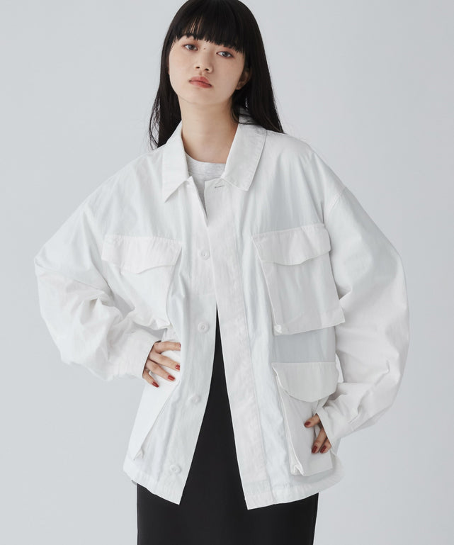 ホワイト モデル：165cm M着用