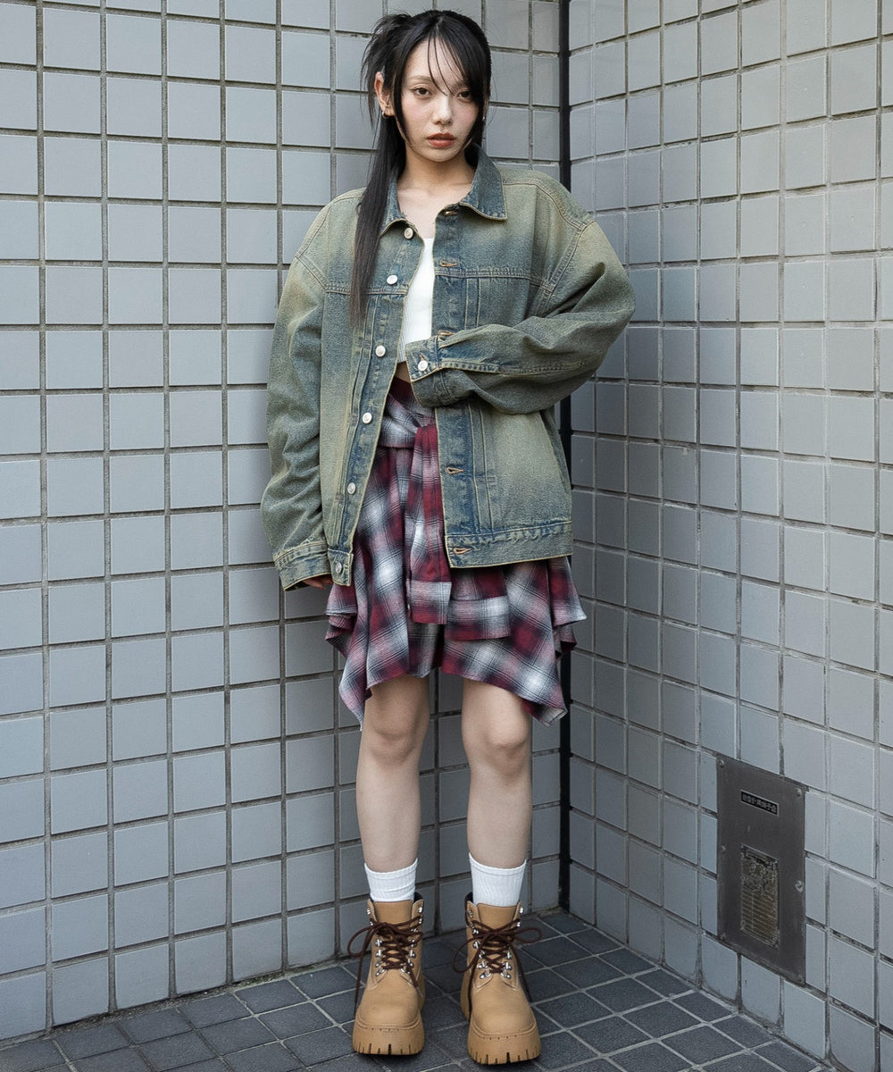 デニム淡加工　モデル：159cm M着用