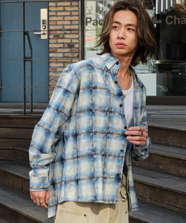 ブリーチオンブレチェックシャツ（LS）/ブルー モデル：175cm F着用