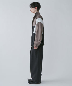 ブラウン モデル：180cm L着用