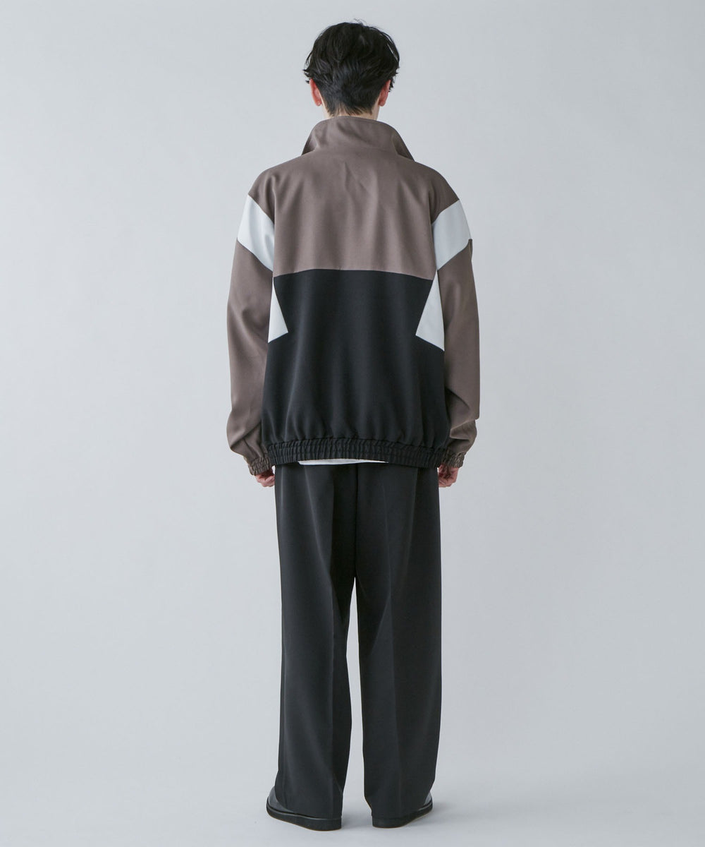 ブラウン モデル：180cm L着用