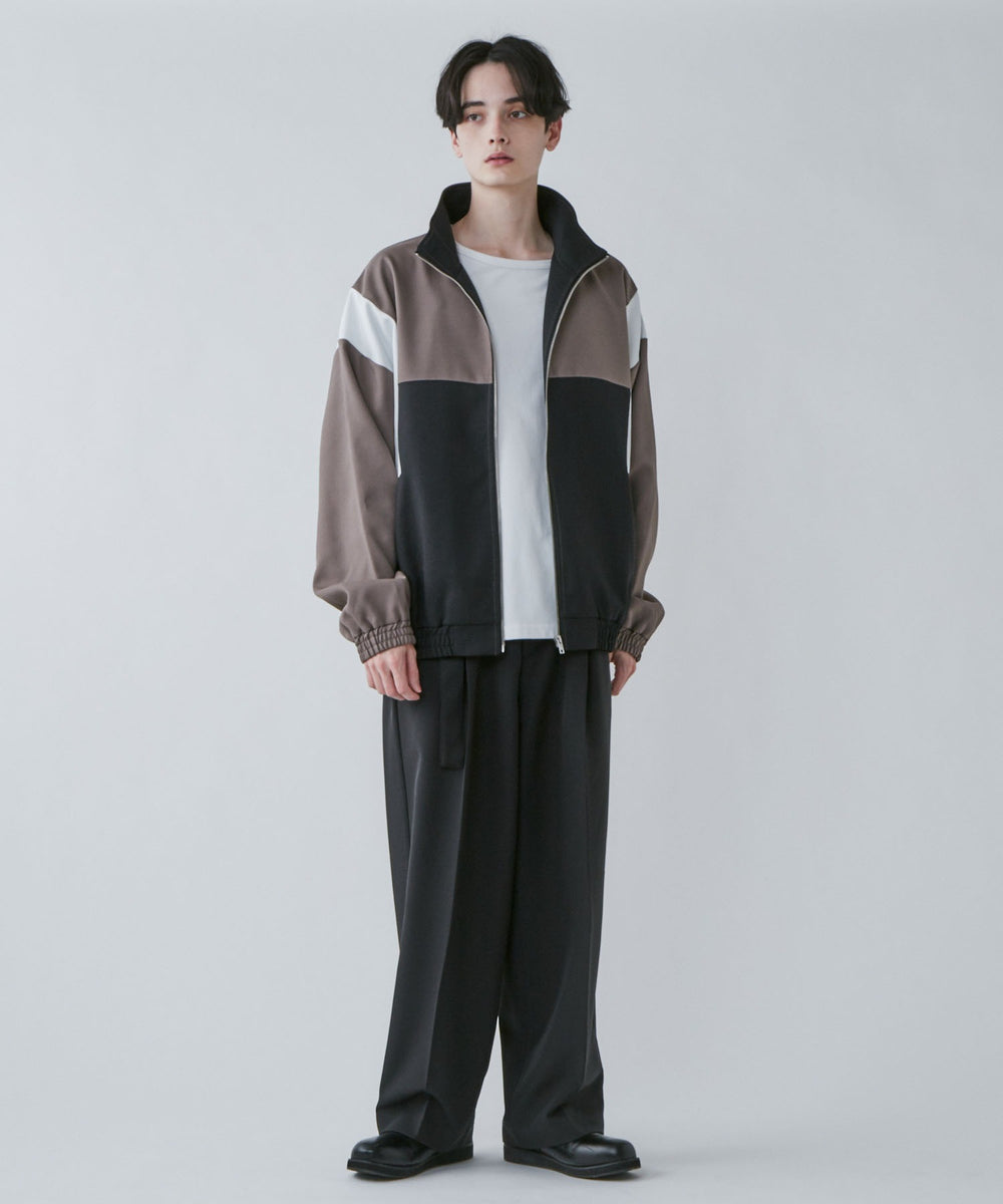 ブラウン モデル：180cm L着用