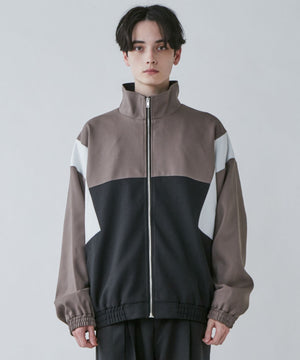 ブラウン モデル：180cm L着用