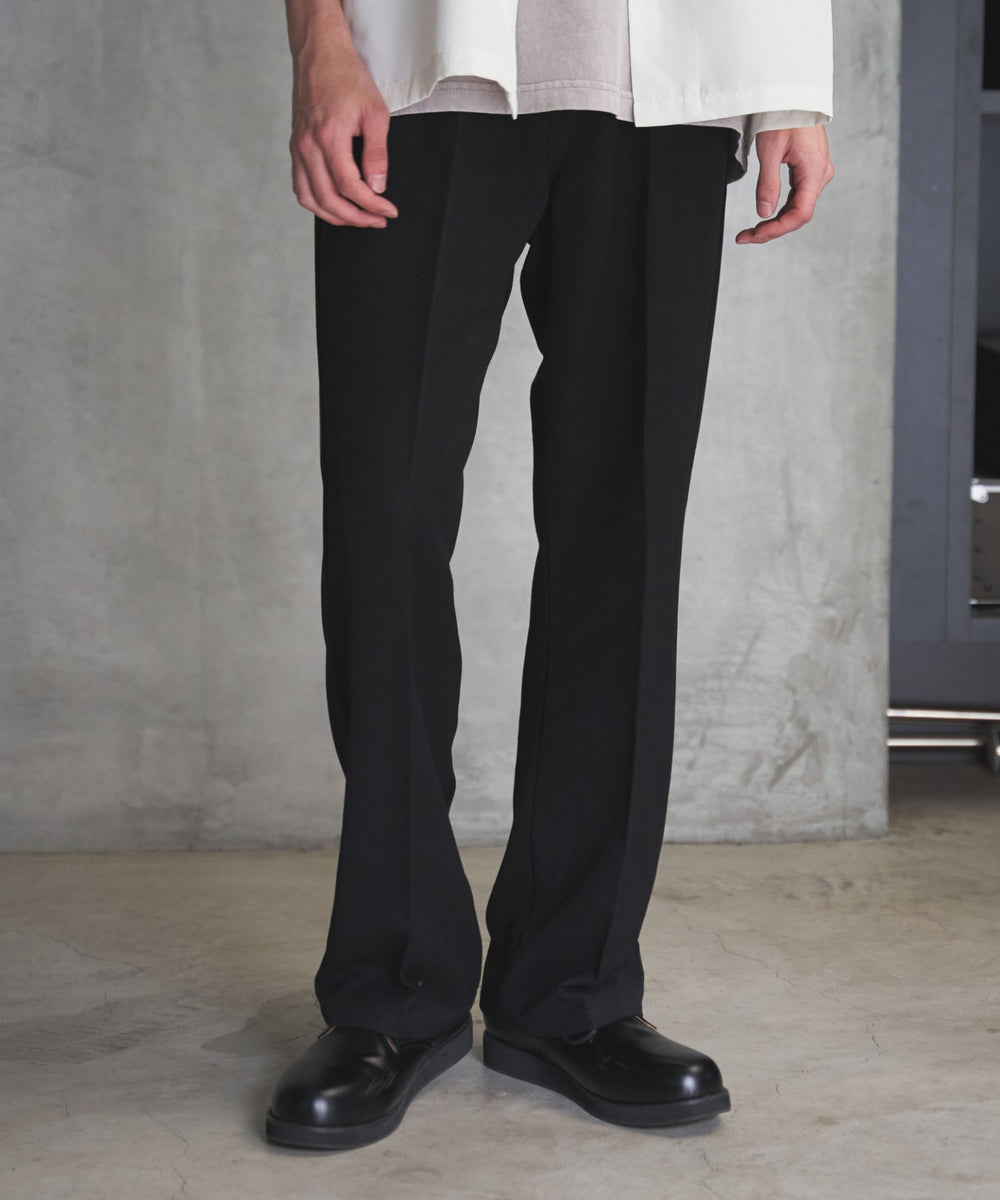 ブラック モデル：178cm L着用