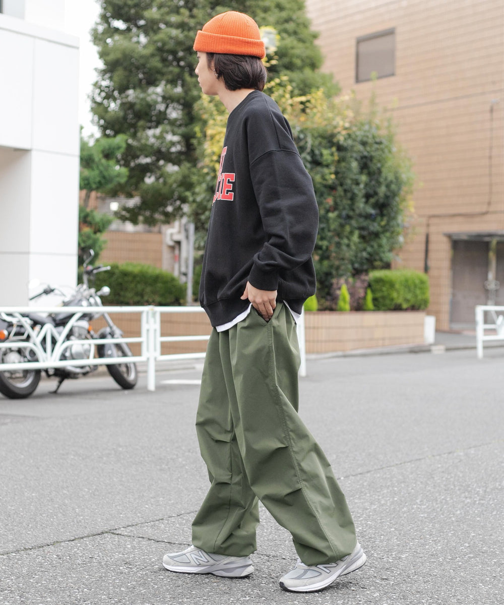 カーキ　モデル:175cm L着用