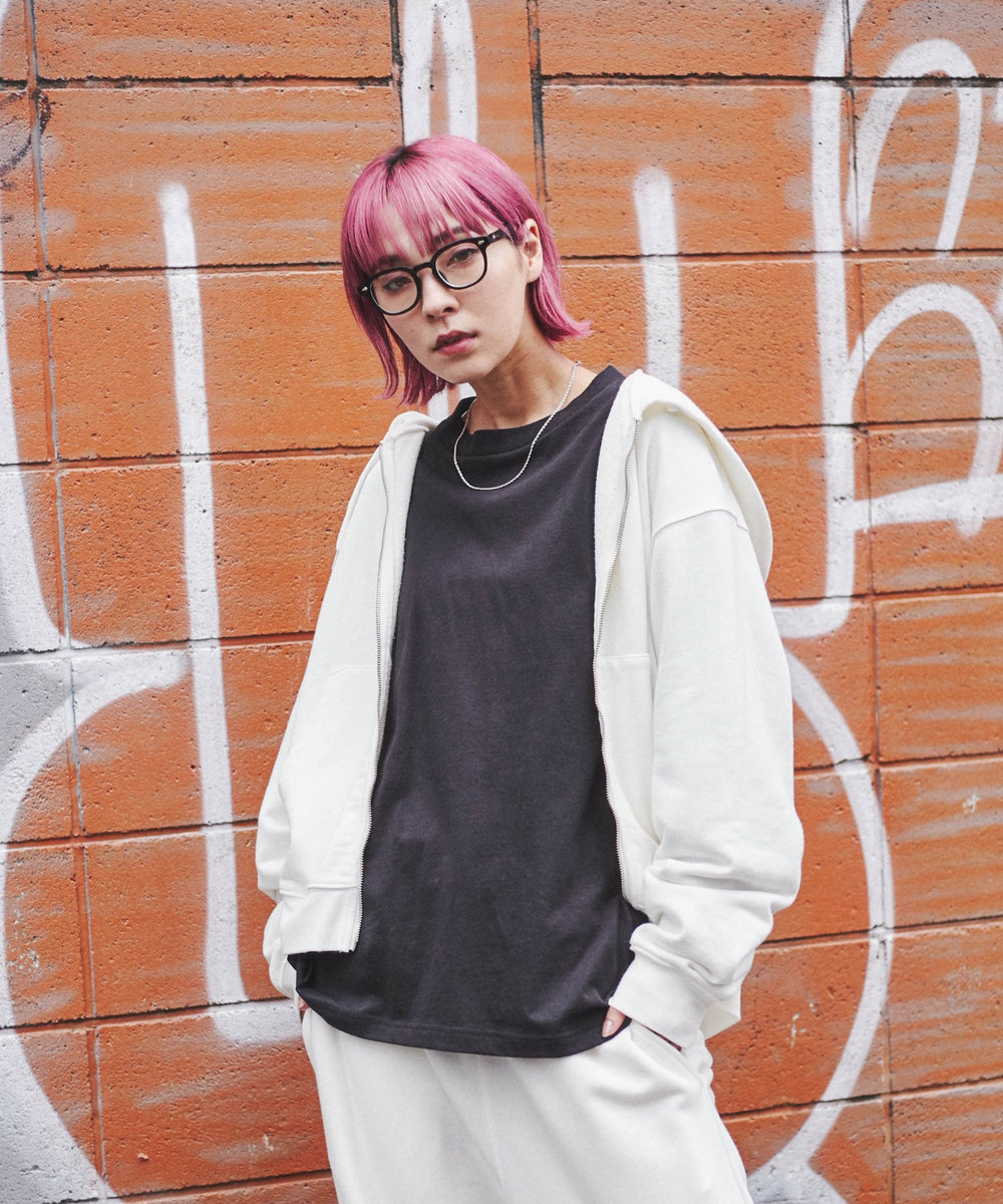 ブラック　モデル：170cm M着用