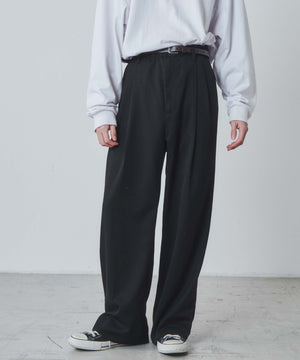 ブラック モデル：172cm L着用