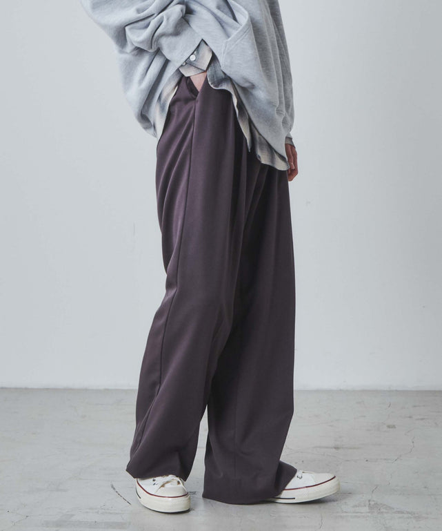 ブラックその他 モデル：172cm L着用